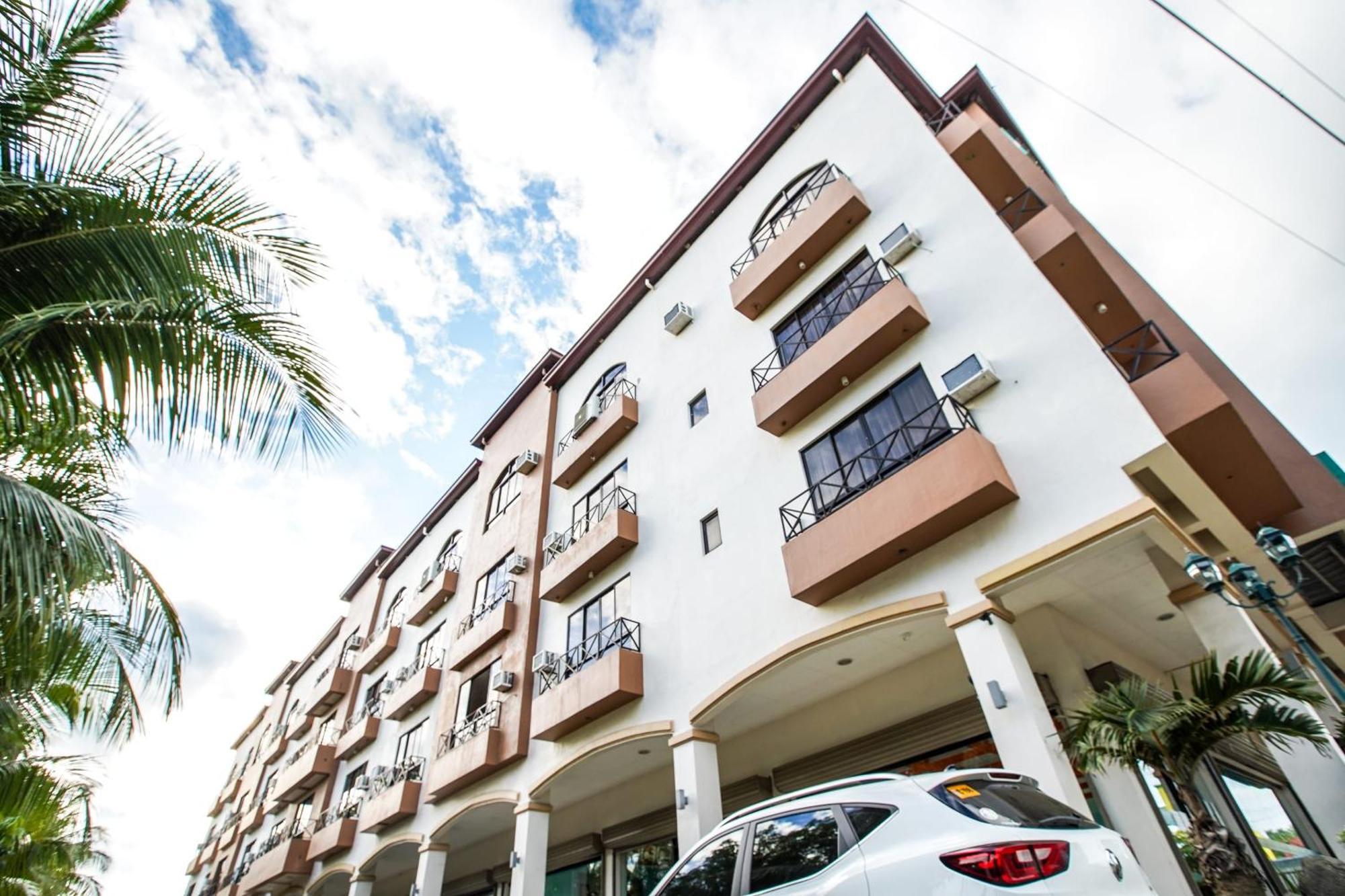 Oyo 236 Hotel Edmundo Pototan Exterior photo